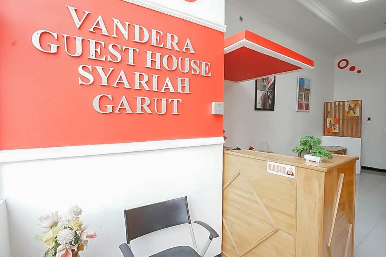 Wisma Vandera Syariah Garut Mitra Reddoorz Exterior photo